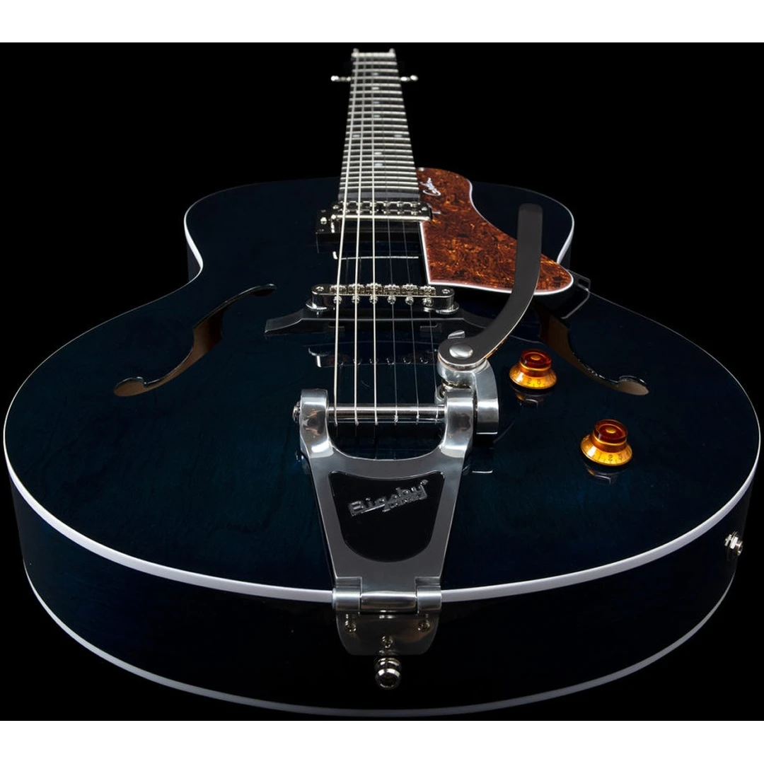 Полуакустическая гитара Godin 5th Ave Night Club Indigo Blue