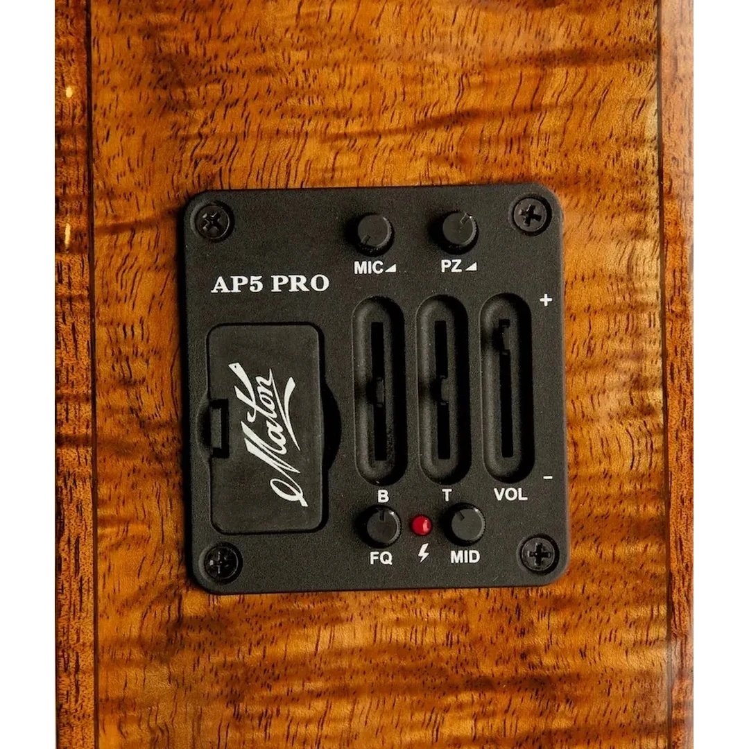 12-струнная электроакустическая гитара Maton EM100C/12