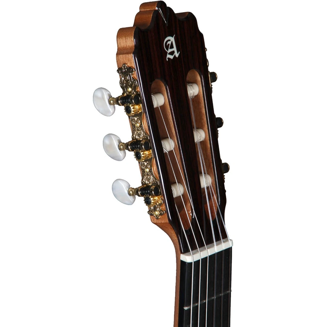 Классическая гитара Alhambra 4F Tap plate