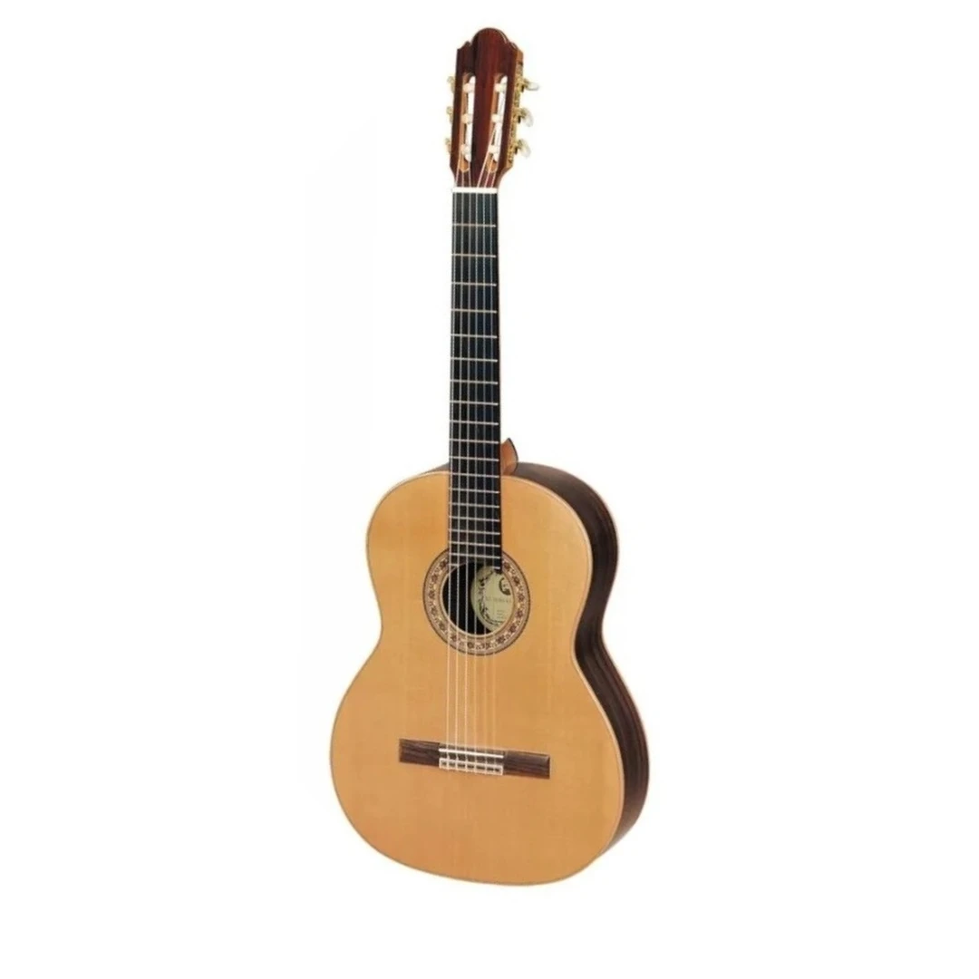 Классическая гитара Hora N1014 SM20