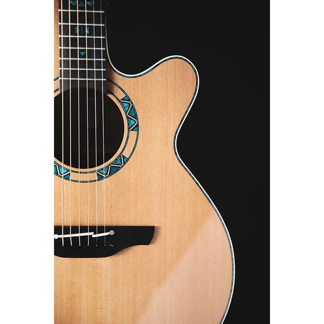 Электроакустическая гитара Takamine LTD2023