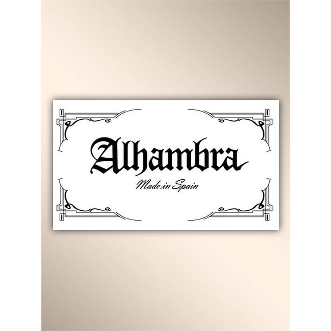 Классическая гитара Alhambra 2C