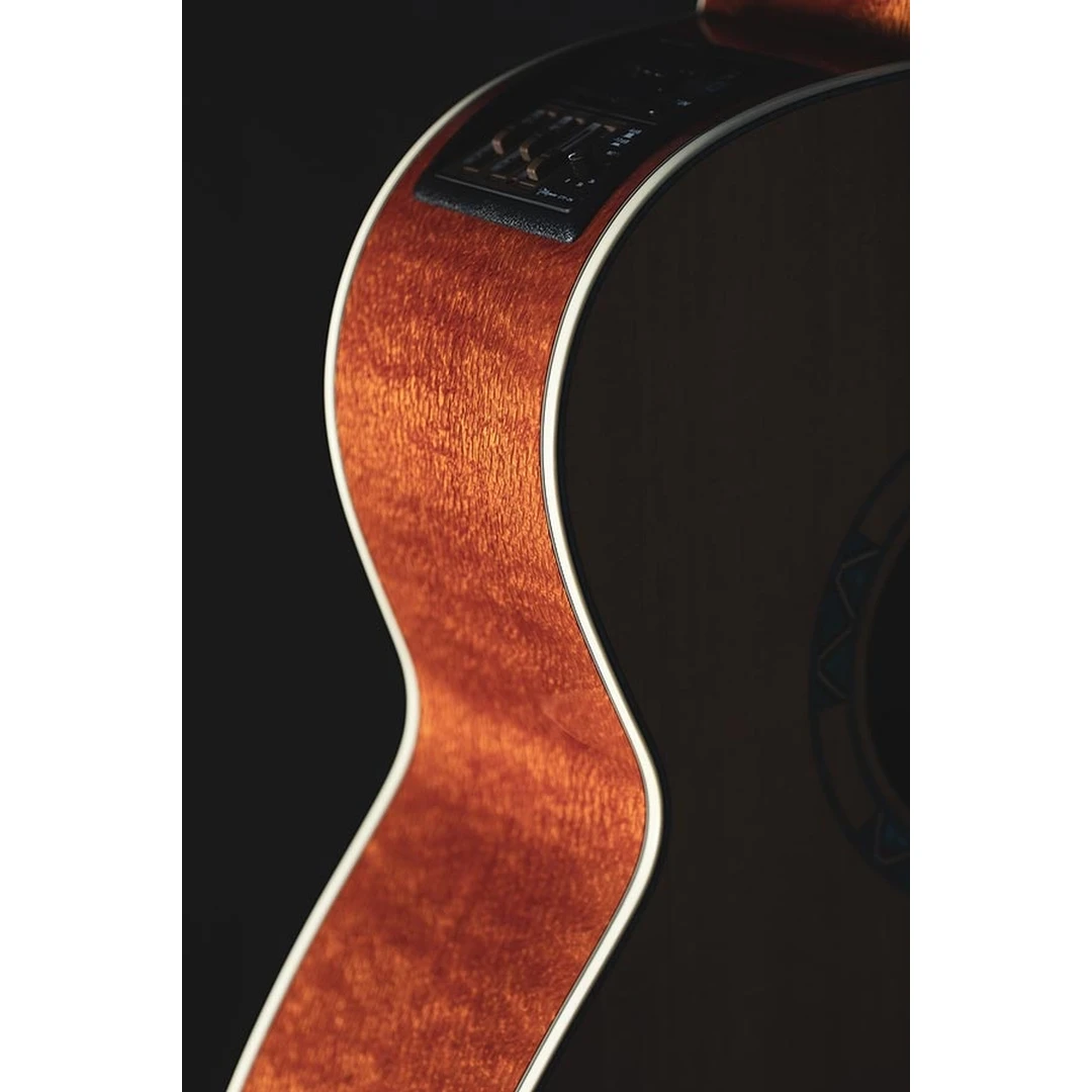 Электроакустическая гитара Takamine LTD2023