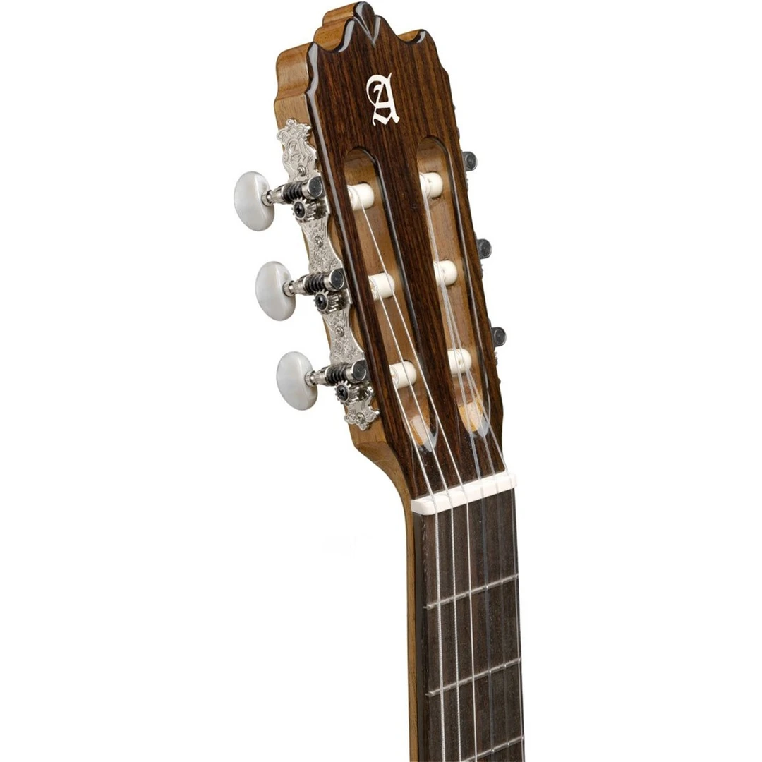 Классическая гитара Alhambra 3C A